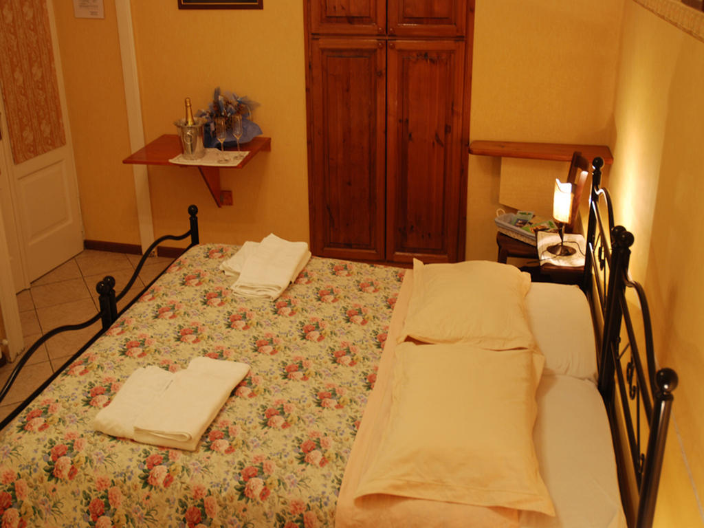 Affittacamere Girasole Triëst Kamer foto